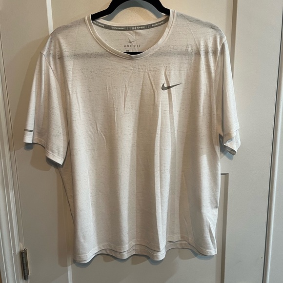 Nike Men's Light Gray Dri-FIT Tee - Picture 1 of 4
